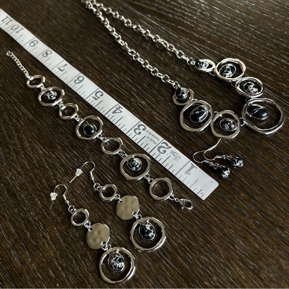 NEW Matching Custom Jewelry Set, Necklace/Bracelet/2pairs of earrings - Picture 7 of 11